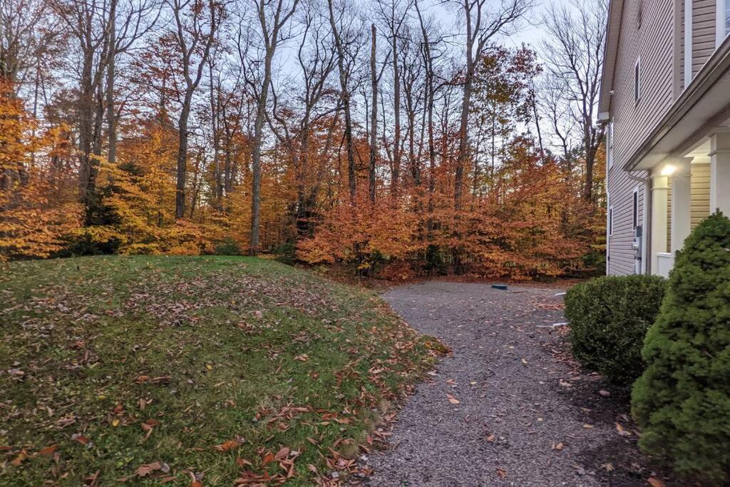 Luxury 4 Bedroom House In Pocono Mountains In Golf Course Near Lake Tobyhanna Exterior foto
