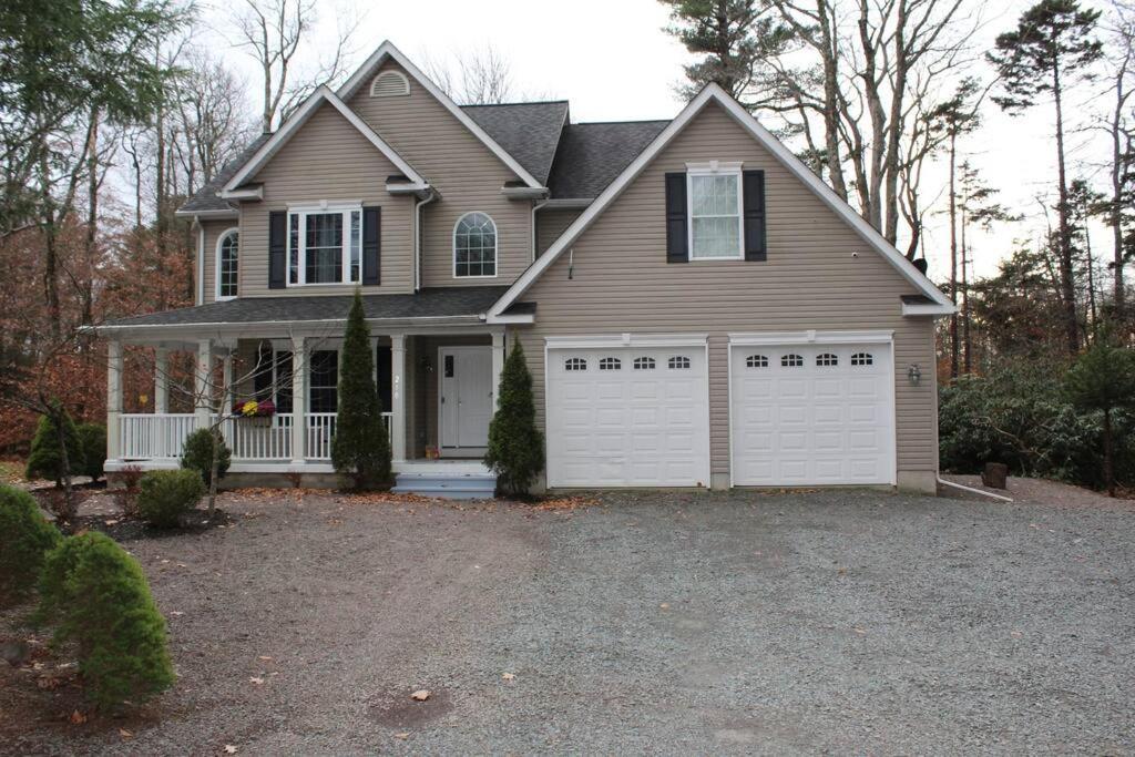 Luxury 4 Bedroom House In Pocono Mountains In Golf Course Near Lake Tobyhanna Exterior foto
